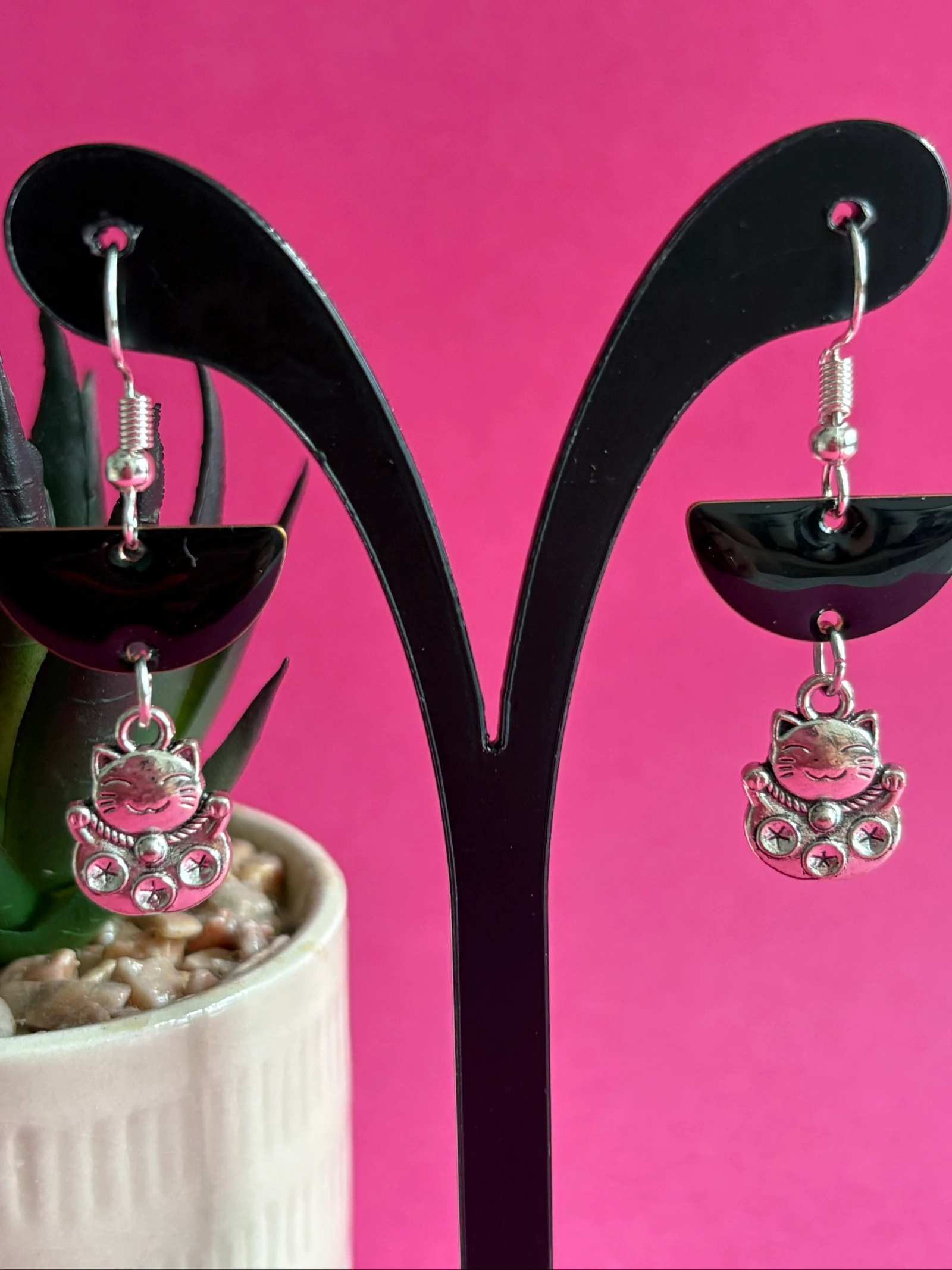 Brincos pendentes "Gato da sorte" (Maneki-neko) – photo 2